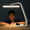 1000Lumen 7.2W 5V LED Lampe de table pliante Cinq niveaux de température de couleur Gradation en continu Charge USB Cont