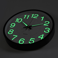 12 horloge murale lumineuse lueur dans la maison extérieure intérieure à quartz silencieux sombre