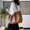 2 Pcs Femmes PU Cuir Rivet Moraillon Sauvage Grande Capacité Sac Ruché Sac À Bandoulière Sac À Main