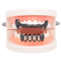 4 couleurs Halloween Vampire Canine Prothèse Kit Creux Métal Prothèse Géométrique Grillz Dents Ensemble de Bijoux