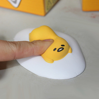 9CM Simulation Oeuf Poché Forme Squishy Jouets Anti-Stress Ralentissement Nouveauté Cadeau