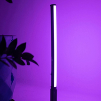 Aputure Amaran T2C T4C 2500-7500K RVB LED Tube Light Stick Full Color Kit déclairage de poche Éclairage de photogra