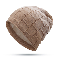 Bonnet en tricot unisexe teinté en dégradé au chaud