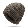 Bonnet tricoté avec bonnets en laine dhiver
