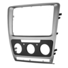 Cadre de plaque de panneau de façade de radio stéréo de voiture 2 Din pour Skoda Octavia Manual A / C 2010-2013