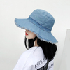 Chapeau de seau de femmes vieux denim minable parasol