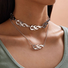 Collier multicouche de flamme creuse en métal à la mode chaîne de clavicule pendentif gland de flamme