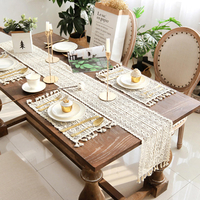 Décorations de mariage de gland de chemin de table de dentelle au crochet beige décor de fête de nappe creuse