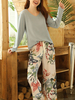 Ensemble de pyjama long confortable à col en V et imprimé floral pour femme