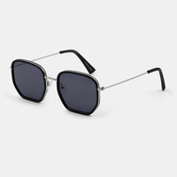 Femmes cadre en métal rétro mode irrégulière Shpae UV lunettes de soleil de protection