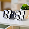 Grande horloge murale squelette à led numérique moderne