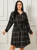 Grande taille Classic Robe de conception de bouton de conception de ceinture à carreaux avec col