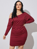 Grande taille One Robe à manches longues froncée aux épaules