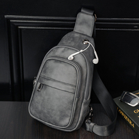 Hommes Solide Couleur Casque Trou Conception Multi-poches Poitrine Sac Casual Extérieur PU Soft Cuir Résistant À Lu