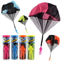 Jouet de Parachute Jouet Jeter et Arrêter Jouet de Plein Air Jouet Amusant Multi-couleur Envoyée au Hasard avec une Poup