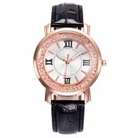 La mode en or rose qui coule en cristal chiffres romains dames robe bracelet en cuir femmes montre à quartz