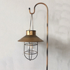 Lampe vintage de lumière solaire suspendue extérieure de lanterne à énergie solaire rétro noire / bronze avec chaud