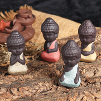 Mini bouddhisme zen moines petites statues en argile ornements intérieurs de voiture