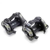 Mini roues clignotantes à la dérive des chaussures de patinage à roulettes à roues libres