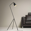 Noir Moderne Triangle Lampadaire Light Lampadaire en métal pour salons Obtenir Compliments Lampadaire debout pour chambr