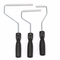 Outil dalliage daluminium de brosse de rouleau de fibre de verre démoussant la poignée en plastique de rayures