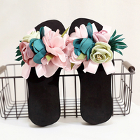 Pantoufles de plage antidérapantes décorées de fleurs pour femmes