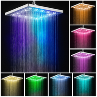 Pomme de douche 8 "LED Pomme de douche carrée Rainfall 7 couleurs changeantes automatiquement