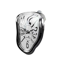 Rétro En Plastique Horloge Murale Creative Twist Chiffre Romain Horloge Salon Personnalité Muet Horloge De Fusion Décor