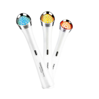 TOUCH Beauty LED Le dispositif de luminothérapie désinfecte neutralise lacné empêche la régénération de lacné
