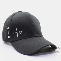 Unisexe coton broderie alphabet lettre avec rivet couleur unie courbe extérieure bord visière chapeau de baseball réglab