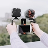 YELANGU PC201 / PC202 Smartphone Frame Video Rig Smartphone Vlogging Cell Phone Movies Mount Stabilisateur avec Micropho
