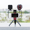 YELANGU PC203 / PC204 double kit de stabilisateur de cage vidéo portable prise en charge enregistrement avec Microphone