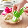 Creative Manual Garlic Ginger Masher Grinding Tool Machine Garlic Crusher Presses Cutter