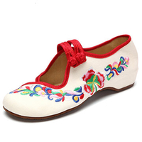 Flower Embroidered Chinese Knot Slip On Retro Flat Loafers