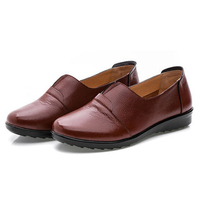 Leather Soft Sole Mother Work Shoes Flat Women Casual Shoes