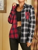Chemise de Style de Petit Ami à Carreaux Contrastée avec Poche en Avant M