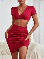 Ensemble de Mini Jupe Moulante Tordue à Volants S Rouge foncé
