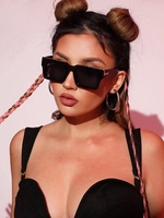 Lunettes de Soleil Surdimensionnées en Forme Carrée