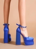 Paire Escarpins à Talons Épais et Sangle à la Cheville en Satin