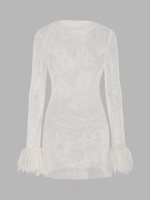 Robe Moulante en Résille Transparente avec Rebords en Métal d