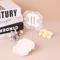 10 pcs / set Mini Perle Papier Laser Cut Table Nombre Cartes Cartes Place pour les mariages Party Banquet Décoration - Numéro 1-10 Blanc