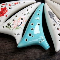 12 instruments de musique peints à la main en céramique Ocarina AltoC à queue cintrée avec lanière Music Score Sac de protection pour les mélomanes et les apprenants