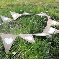 13 pcs De Mariage Décoration Flax Triangle Drapeau Bannière Blanc Coeur Drapeau Linge En Tissu Bannières Couronne de Jute Corde Anniversaire Parti Bannières