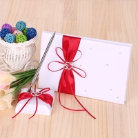 5pcs / set Wedding Supplies Double coeur satiné Flower Girl Basket + 7 * 7 pouces Anneau Bearer Oreiller + Livre d