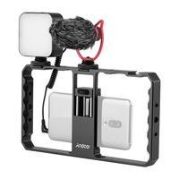 Andoer Smartphone Video Rig Grip avec Rig LED Light Microphone
