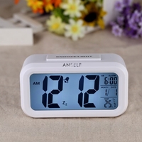 Anself Alarme LED Horloge numérique répétition sommeiller activé par la lumière du capteur rétro-éclairage date Affichage de la température(Blanc)