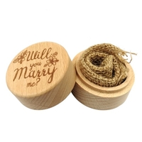 Boîte à bagues de mariage en bois de hêtre rond