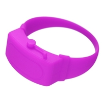 Bracelet distributeur de main en silicone bracelet portable désinfectant pour les mains costume outil de distribution rechargeable