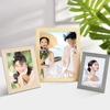 Cadre photo en bois naturel Eco de 8 pouces avec cadre en acrylique haute définition pour suspension murale et affichage photo sur table