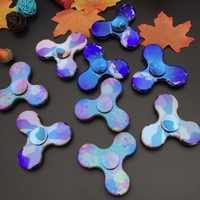 Colorant Durable Spinner EDC Tri Hand Toy Anti-Anxiety Spins Ultra Fast Portable Fidget Travail pour le temps de tuer soulage le stress et la détente